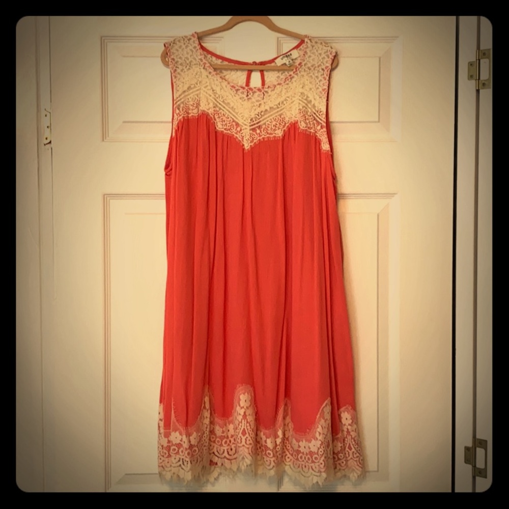 Coral & lace dress by Umgee USA